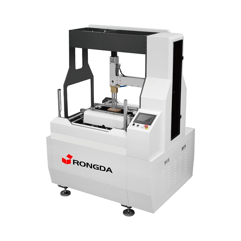 Machine d'emballage de boîtes rigides